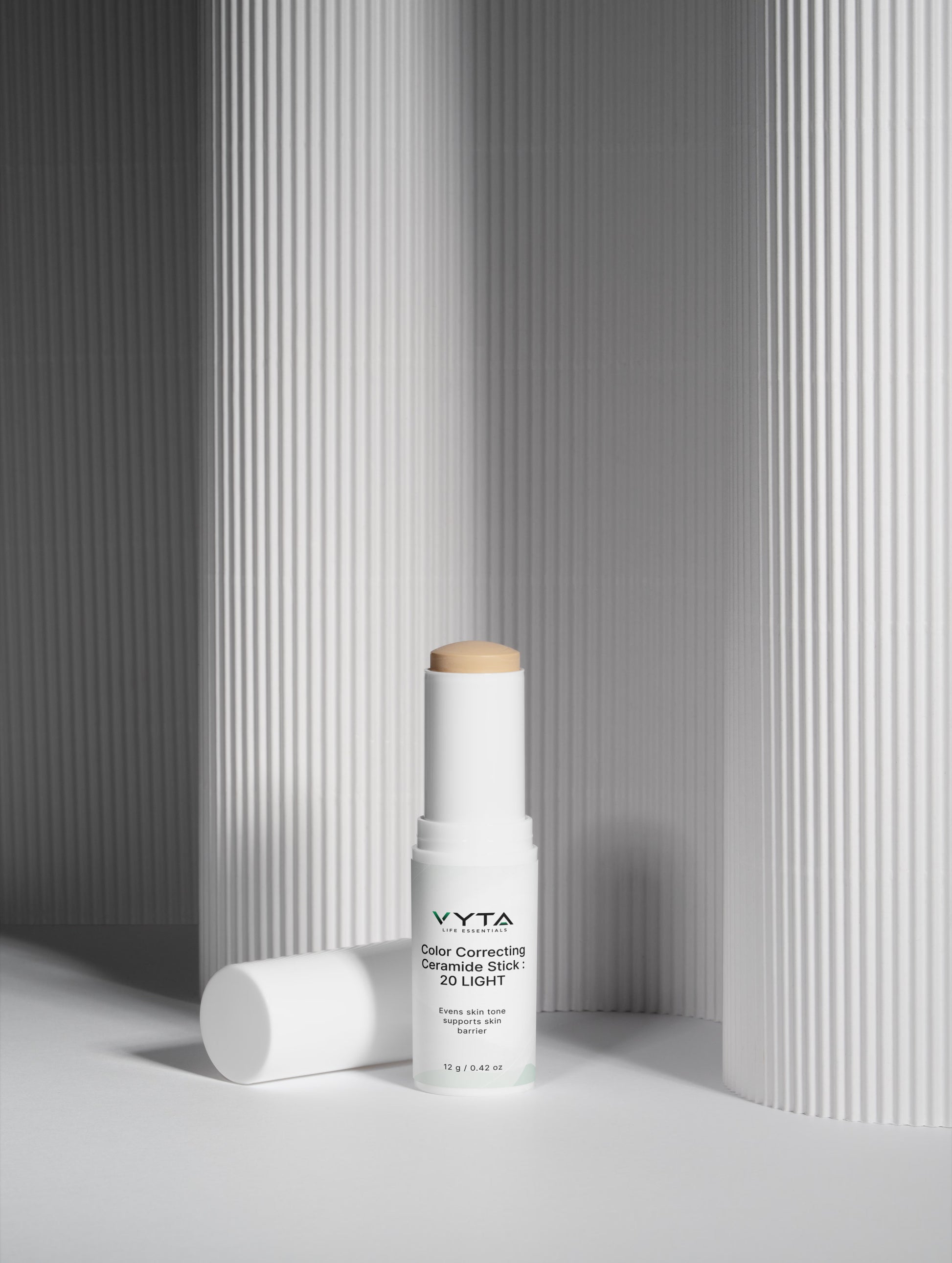 Color Correcting Ceramide Stick : 20 LIGHT